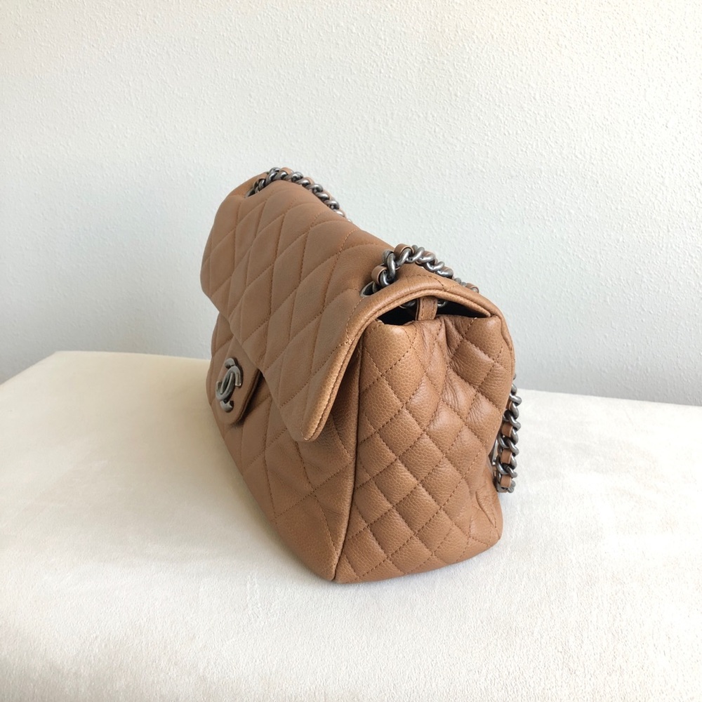 Chanel brown caviar flap - Picture 2 of 16